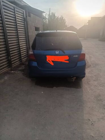 авто с последующим выкупом фит: Автомобиль Honda Fit синего цвета. Этот компактный хэтчбек предлагает