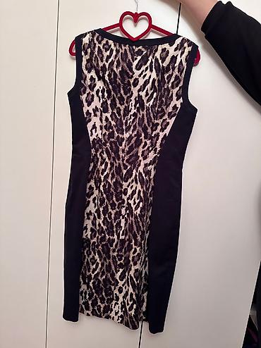 parfois az: Karen Millen paltar 
Cox az geyinilib
42 Razmer — 2