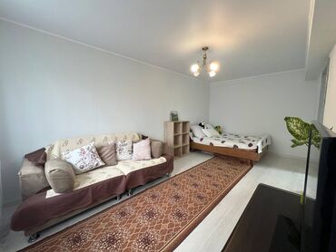 купить гостинку в бишкеке: 1 комната, 35 м², Индивидуалка, 5 этаж, Косметический ремонт