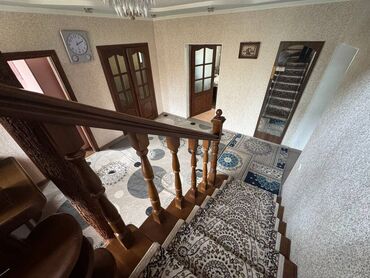 Офисы: Дом, 300 м², 7 комнат, Агентство недвижимости