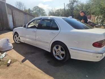 бак на газ 53: Дөңгөлөктөр монтажда 225 / 50 / R 17, Жай, Колдонулган, Комплект, Жеңил унаалар, Куйма, тешиктери - 4