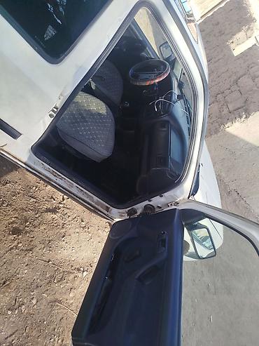 Volkswagen: Volkswagen Vento: 1993 г., 1.8 л, Механика, Бензин, Седан — 1