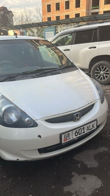 продаю минивен: Honda Fit: 2003 г., 1.3 л, Вариатор, Бензин, Хетчбек