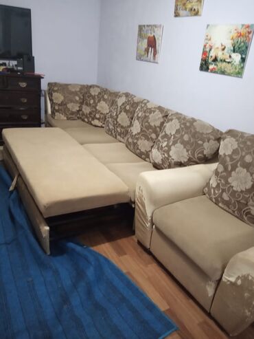 продам бу диван: Диван-кровать, цвет - Бежевый, Б/у