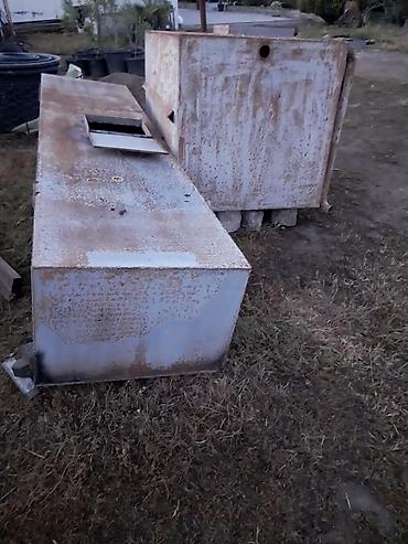Çənlər satılır. Metaldı, təzə kimidipası çürüyü yoxdur. 2ton və