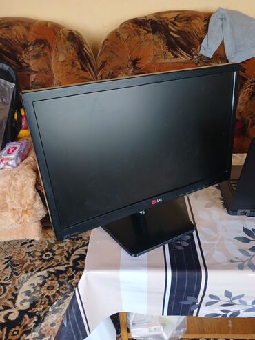 monitor satisi: LG 19inch monitor problemsizdi istifadə olunmadığı üçün satılır. VGA