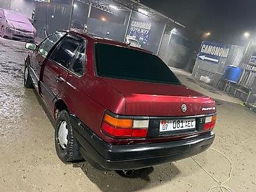 Volkswagen: Volkswagen Passat: 1993 г., 1.8 л, Ручные, Седан — 4