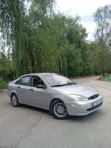 Ford: Ford Focus: 2001 г., 2 л, Механика, Бензин, Седан