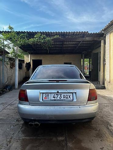 Транспорт: Audi A4: 1995 г., 1.8 л, Механика, Бензин, Седан — 5