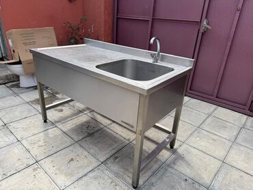 Divanlar: Aytən 🌺 restoran üçün moyka satılır 300 manat ölçü 140 uzunu 70 eni