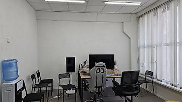 студия комната: Аренда офисов, 25 м², С оборудованием — 1