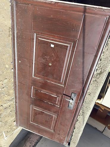 col qapi modelleri: Metall qapı – taxta teksturalı qəhvəyi dekorlu - Material: metal — 1