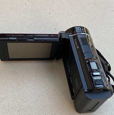 av hdmi adapter: Sony video kamera HDR-P200 modeli. ozunde proyektoru var, yeni — 10
