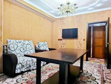 Посуточная аренда квартир: 2 комнаты, Душевая кабина, Постельное белье, Кондиционер — 4