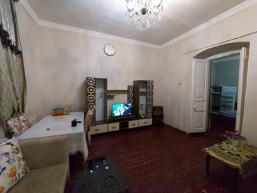 Həyət evləri və villalar: 3 otaqlı, 67 kv. m, Orta təmir