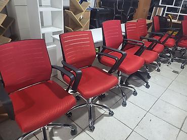 oturacaq ofis: Qırmızı ofis kresloları - hər biri tam islək vəziyyətdədir . hec bir — 1