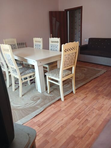 qaracuxur kirayə ev: Masaxirda 6/6 mertebesinde 2 otaqli ev 300 azn 0514857446_0773050142