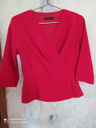 zhenskaya bluza v goroshek: Цвет - Красный