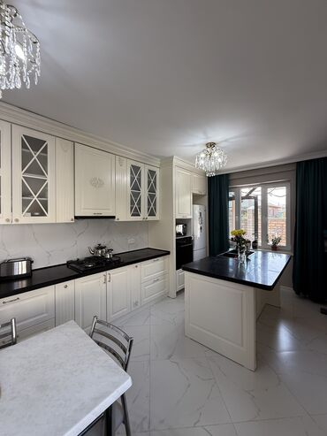 Долгосрочная аренда домов: 182 м², 6 комнат, Бронированные двери, Кондиционер, Парковка — 2