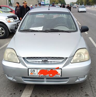 машина арзан: Kia Rio: 2004 г., 1.3 л, Механика, Бензин, Седан