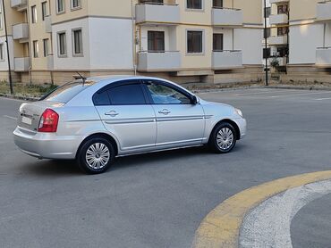 фольксваген тигуан дизель: Hyundai Accent: 1.5 l | 2009 il Sedan