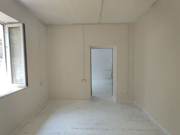 снять дом в бишкеке на долгий срок: 37 м², 2 комнаты, Подвал, погреб, Забор, огорожен