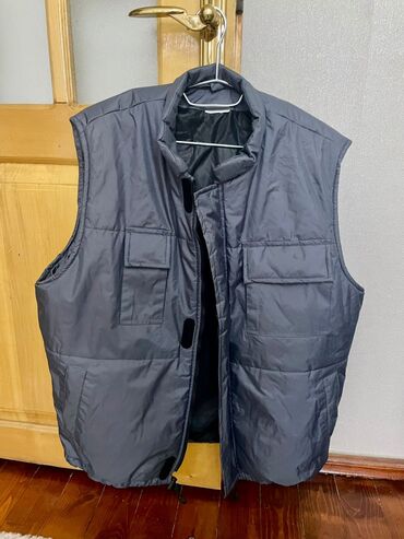 Toy paltarları və aksesuarları: Kişi üçün isti qalın jilet - Rəng: tünd boz - Material: suya