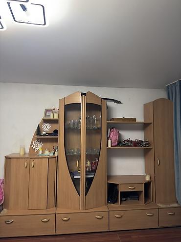 кухыный стенка: Стенка-шкаф, Тип стенки-шкафа: Модульная, Для зала, Б/у, Особенности: С отделением под телевизор — 4