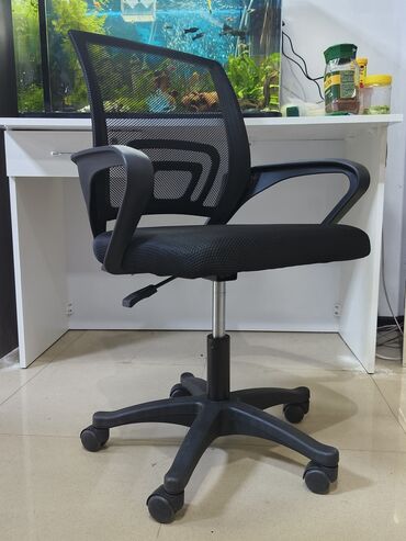 Ofis və oyun kresloları: Yeni, Təkərli, Qolları tənzimlənmir, Parça