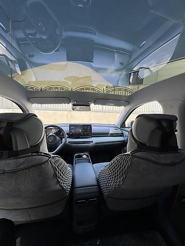 FAW: FAW : 2025 г., 0.1 - engine capacity л, Автомат, Электромобиль, Кроссовер — 5
