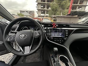 akura mdx: Toyota Camry: 2019 г., 2.5 л, Автомат, Гибрид, Седан — 10