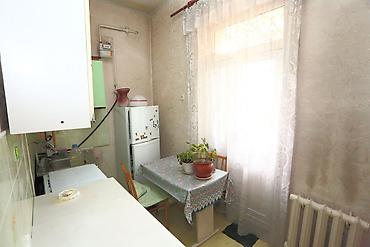 50: 2 комнаты, 50 м², Золотой квадрат Сталинка, 2 этаж, Косметический ремонт — 9