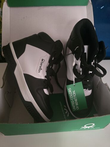 Botinkalar: 40 raz benetton