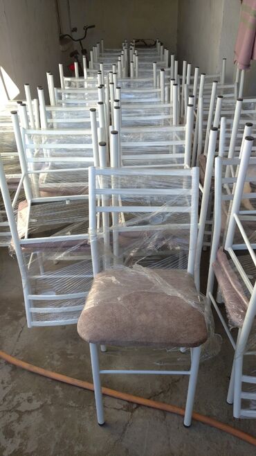 Стулья для кафе, ресторанов: Продаю стуля металлическая. Темир стулдар сатылат. Железные стуля — 3
