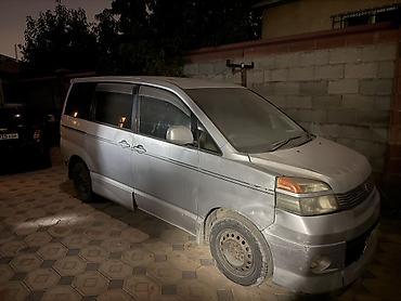 Voyah: Toyota Voxy: 2002 г., 2 л, Автомат, Бензин, Минивэн — 2