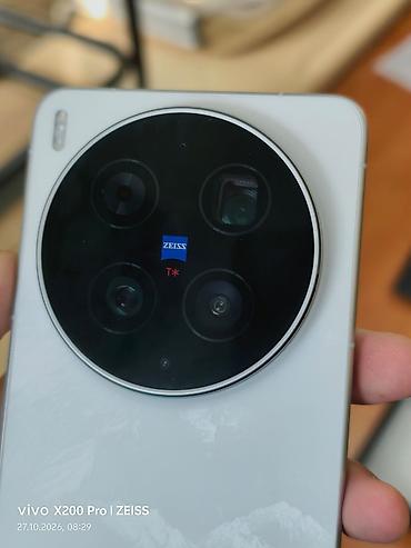 pixel 8a: Vivo X300 Ultra, Новый, 256 ГБ, цвет - Белый, 1 SIM, 2 SIM — 1