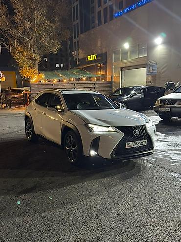 Lexus: Lexus : 2019 г., 2 л, Вариатор, Бензин, Кроссовер — 2