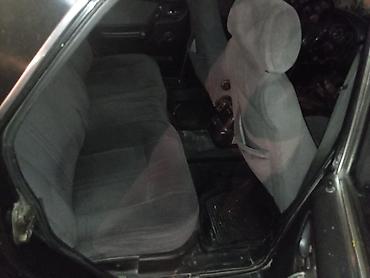 QAZ: GAZ Volga sedan – qara rəng Xüsusiyyətlər: - Kuzov: 4 qapılı sedan - — 10