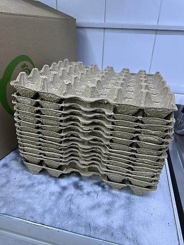 Лотки для яиц из формованного картона. - Вместимость: 30 яиц на лоток at lalafo.kg Лотки для яиц из формованного картона. - Вместимость: 30 яиц на лоток