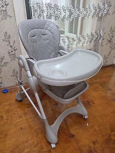 oturacagi: Uşaq üçün yemək stulu və oyun maneyi (playpen) dəsti Yemək stulu: - — 1