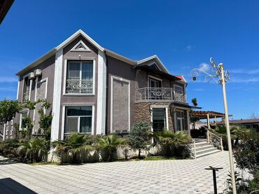 Həyət evləri və villaların satışı: Satılır: geniş həyətli fərdi yaşayış evi (tam mebellə) - 2 mərtəbəli — 26