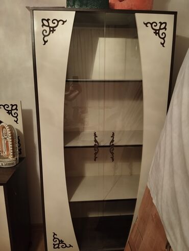 Bağ evi və bağ üçün hərşey: Dolab