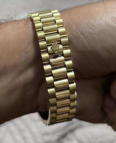 saat omega: Rolex Oyster Perpetual Day‑Date qol saatı - Korpus və qolbaq: sarı — 2