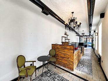 Коммерческая недвижимость: İcarəyə verilir obyekt 140 m², 28 May m. Daha 7 şəklə bax Agentlik 1 — 5