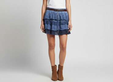 spódnice rozkloszowane plisowane: Women`s skirt, size S