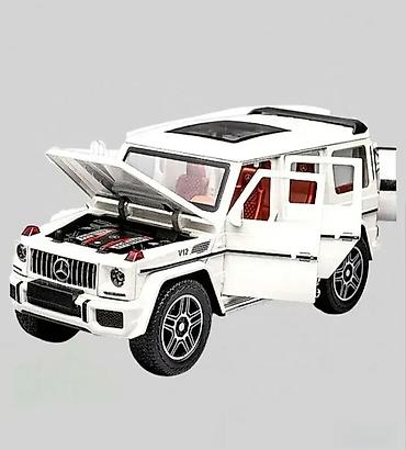 argentinski dres: Mercedes g63 1:24 metalni beli sa svetlećim farovima. mercedes g63 — 1