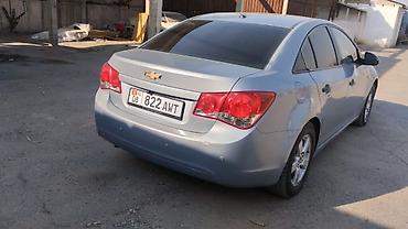 mazda 3 2006: Chevrolet Cruze: 2009 г., 1.6 л, Механика, Газ, Седан — 3