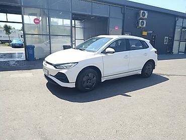 qiyan q05: BYD E2: 2024 г., Автомат, Электромобиль, Кроссовер — 2