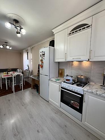 Продажа коттеджей и домов: 4 комнаты, 165 м², 4 соток, Ала-Тоо, Собственник — 6