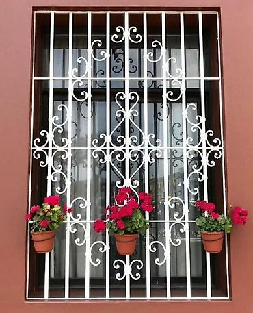 Barmaqlıqlar: Resotka 1-kv 30 azn başlayan qiymətlərlə Məhəccər 1-kv 40 manat — 6